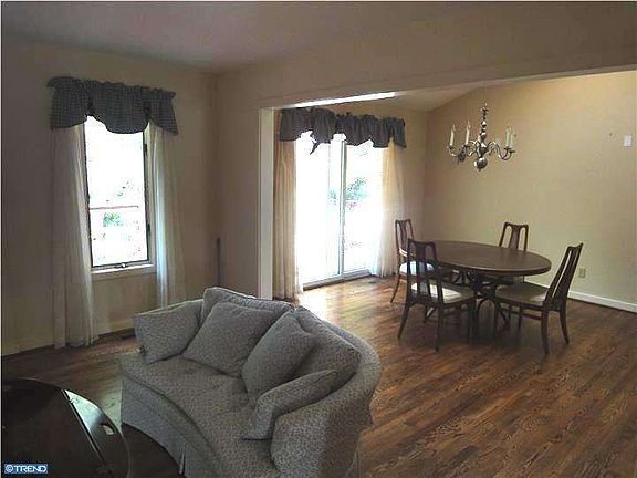 5th image of 12 Briars Ln
