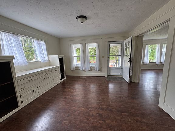 Diningroom & Entry Door