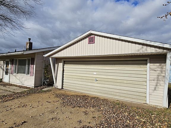 3rd image of 1702 Oak Grove Ave