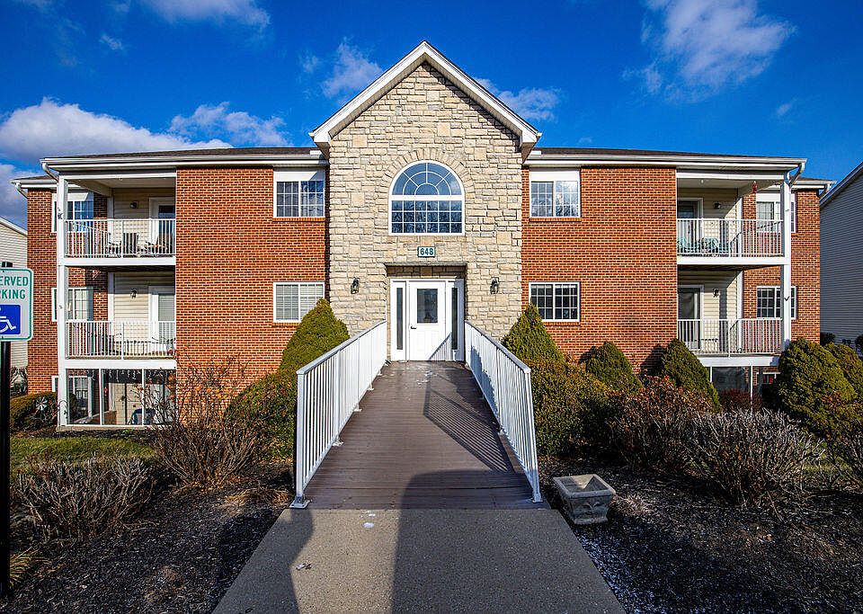 1st image of 648 Friars Ln APT 6