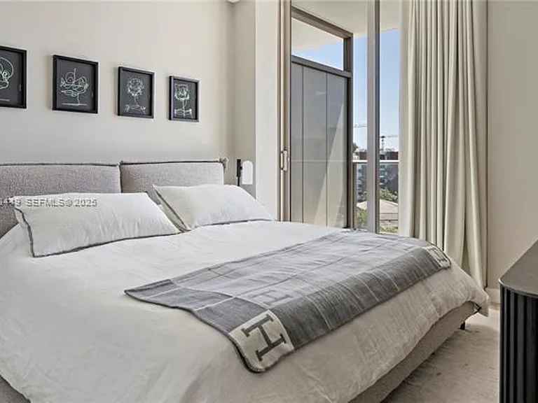 1135 103rd St #Penthouse 2 — Photo 17