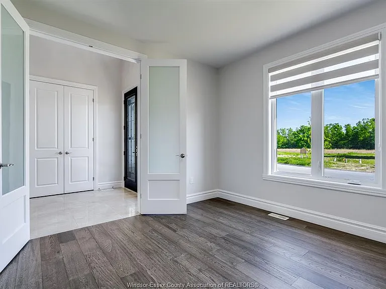 210 Cowan Ct — Photo 12
