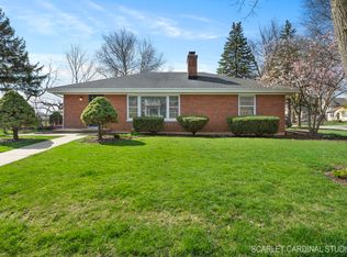 606 Ravine Rd, Hinsdale, IL 60521