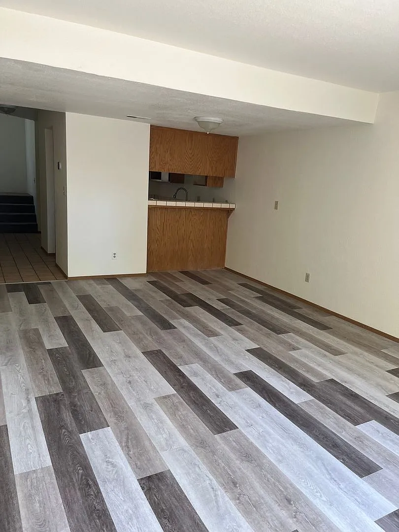 870 Adams Street — Photo 4