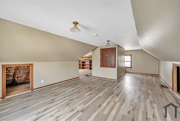 10713 Vernon Ave — Photo 19