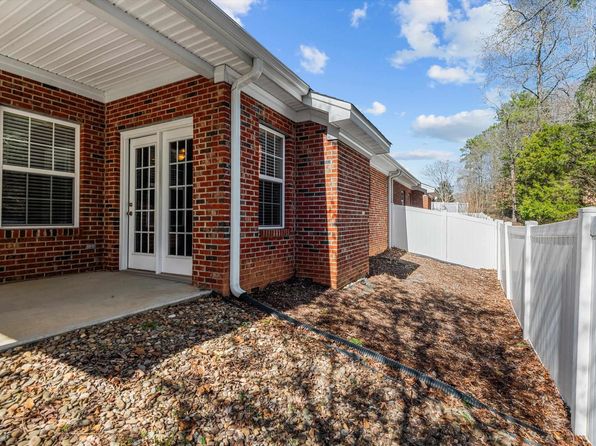 141 Vista Oaks Dr, Lexington, SC 29072