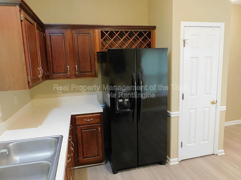 7185 Avenbury Cir — Photo 8