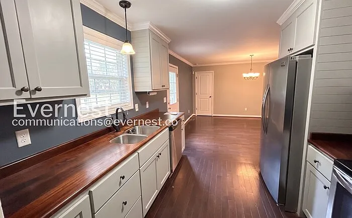 5520 Desoto Cir — Photo 5