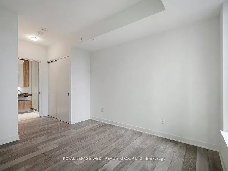 11 Yorkville Ave #1310 — Photo 25