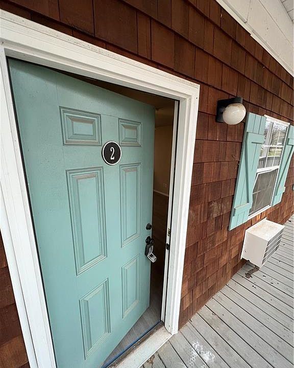 1st image of 944 N Storer Ave #11373542