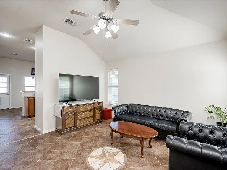 2408 Elara Dr — Photo 4