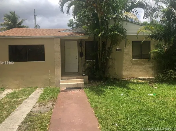 5711 SW 15th St, West Miami, FL 33144