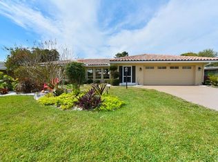 469 Rubens Dr E, Nokomis, FL 34275