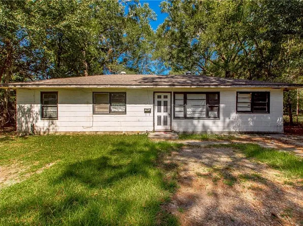 1011 Lona Rester Pl, Bogalusa, LA 70427