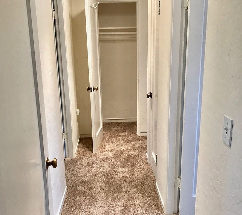 1st image of 729 SE 42nd Ave APT 3