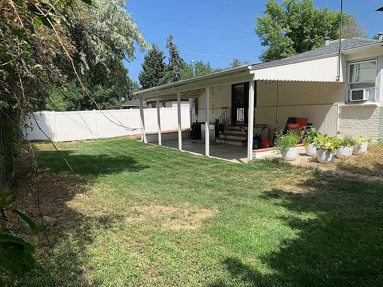 441 Poplar St — Photo 4