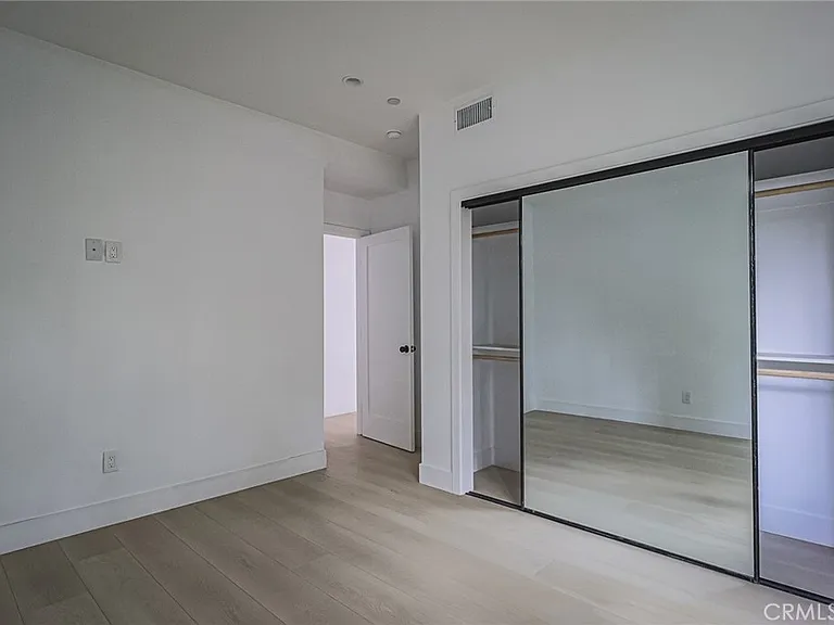 11810 Gilmore St — Photo 15
