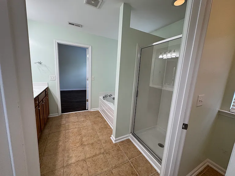 8211 Saltwood Pl — Photo 25