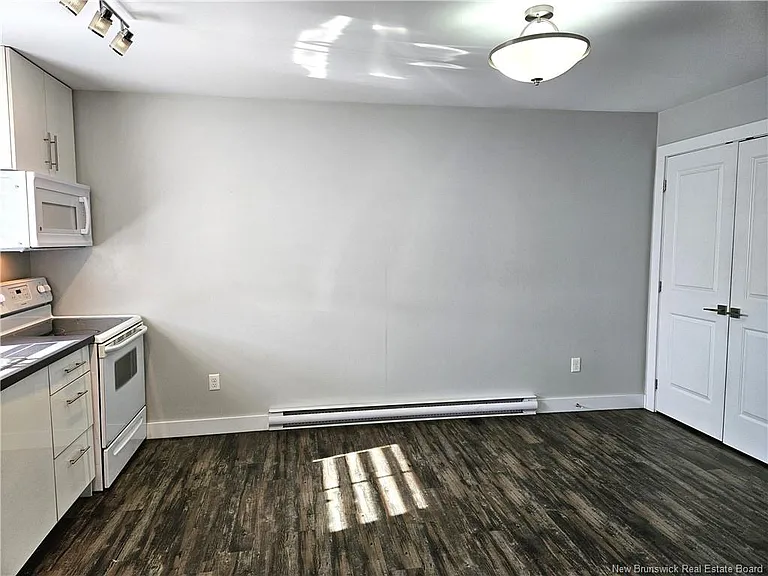 127 Waterloo St #120 — Photo 6