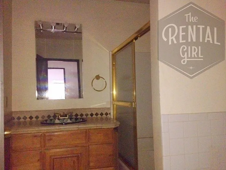 5723 Stansbury Ave — Photo 21
