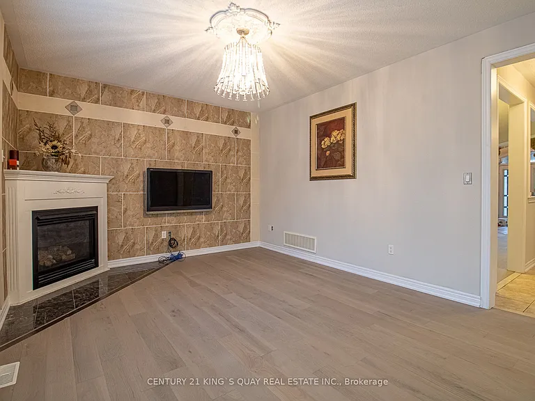6 Messina Ave — Photo 13