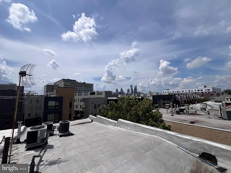 443 Fairmount Ave #C — Photo 20