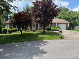 2234 Circle Dr, Milton, WV 25541