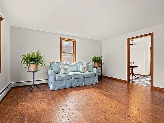 5th image of 165 Howard St #1