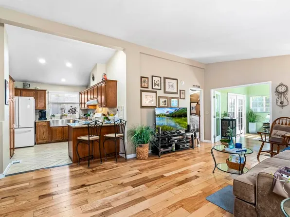 2010 W San Marcos Blvd Unit 8, San Marcos, CA 92078