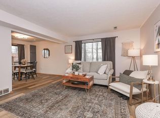 1461 Rydalmount Rd, Cleveland Heights, OH 44118