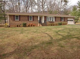 2210 Donagale Dr, Roanoke, VA 24012