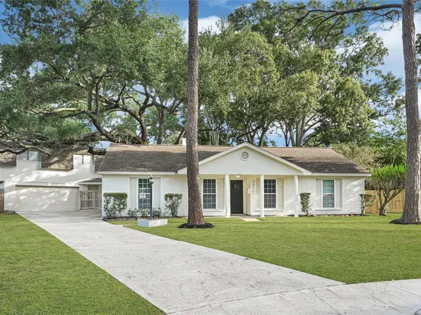 2011 Silverpines Rd, Houston, TX 77062