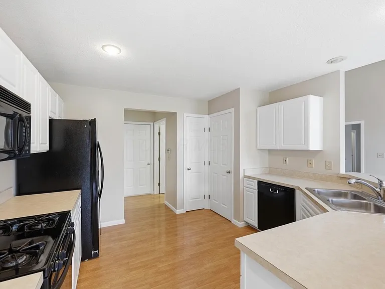 4889 Common Market Pl — Photo 4