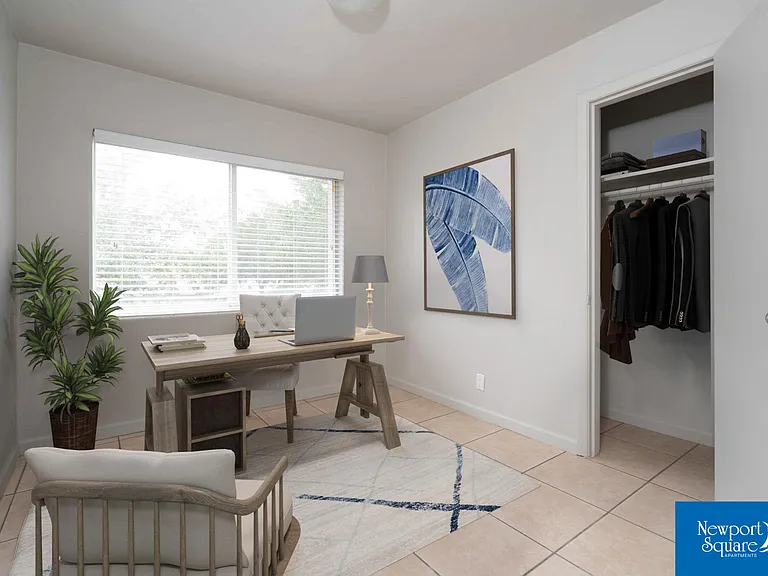 Newport Square Apartments — Photo 9