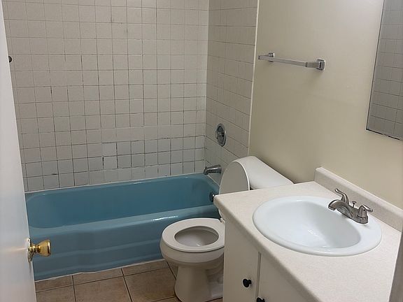 2nd image of 2125 N Elmwood Ave APT 5C