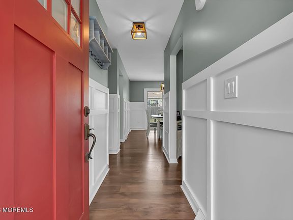 4th image of 1516 Mizzen Avenue