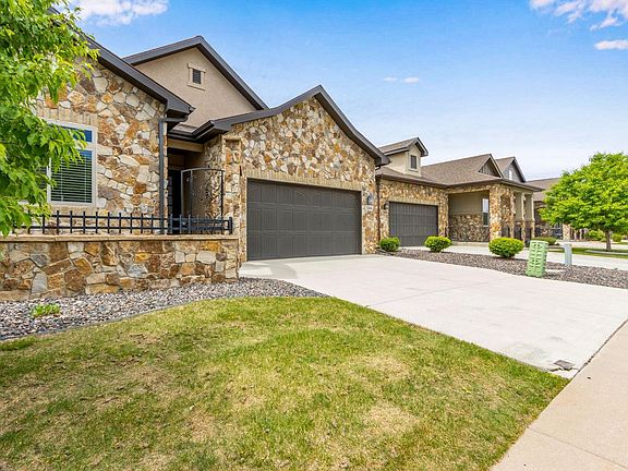 5th image of 2006 Vineyard Dr