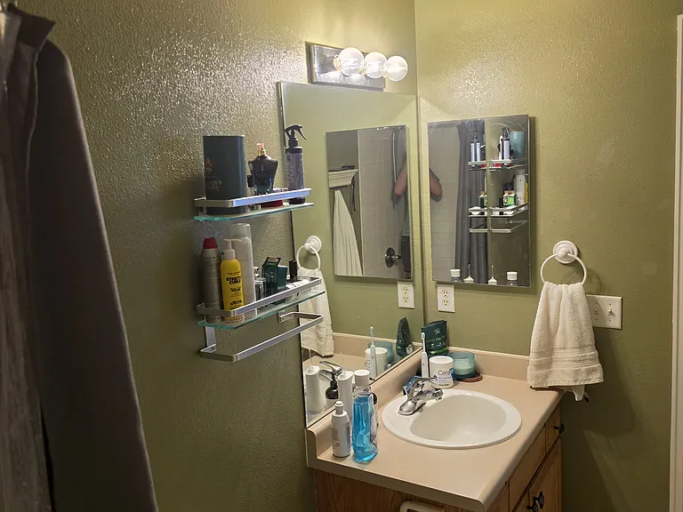 2621 Rigden Pkwy — Photo 9