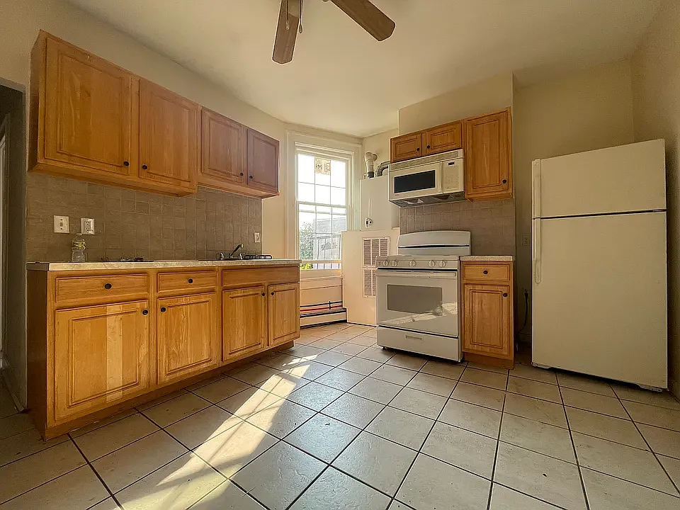 6 Rutgers Ave #6D