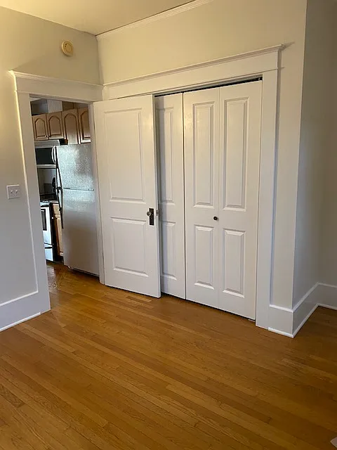 2 bed, 850 sqft, $2,600 — Photo 2