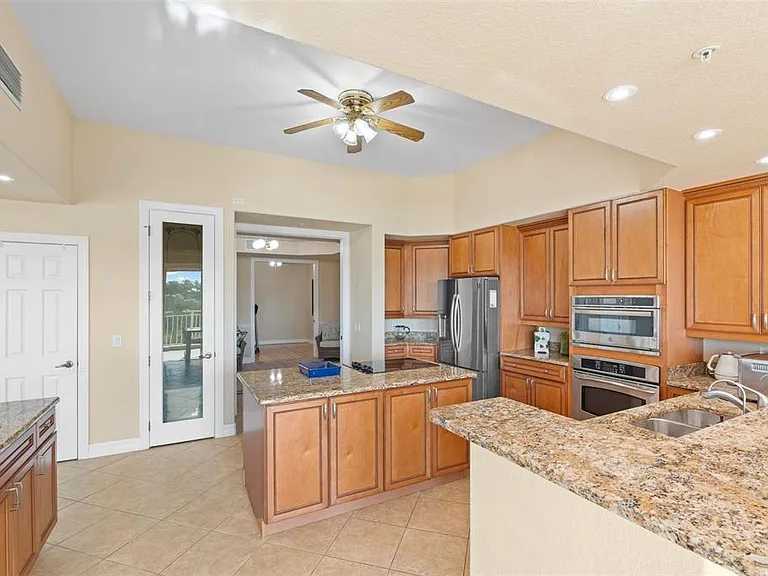 6100 Jessie Harbor Dr #202 — Photo 37