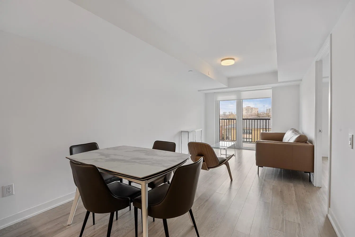 480 Wilson Avenue Toronto — Photo 2