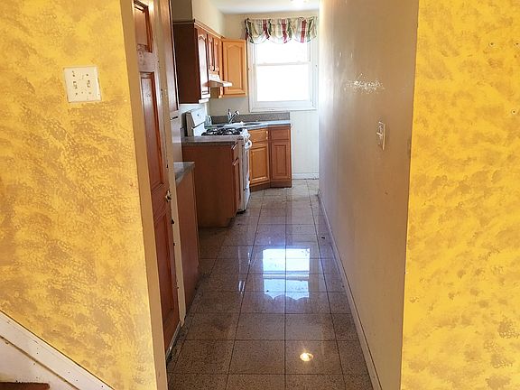 3rd image of 14248 249th St