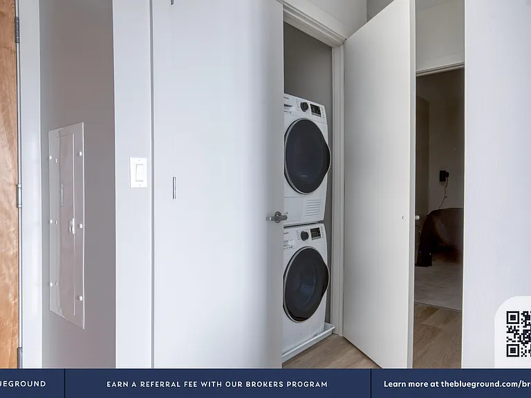 Washer/Dryer in Apartment