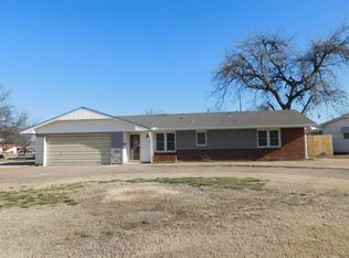 1705 N Kennedy St, Enid, OK 73701