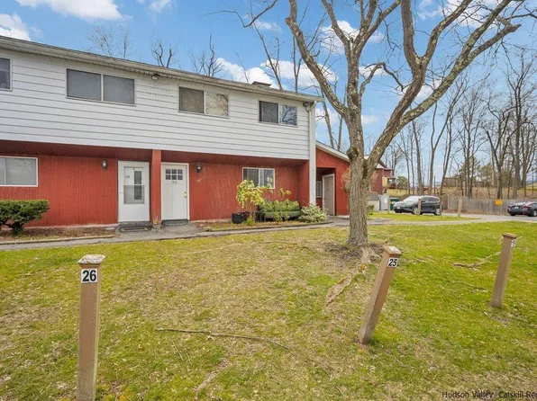 25 Orchard Heights, New Paltz, NY 12561