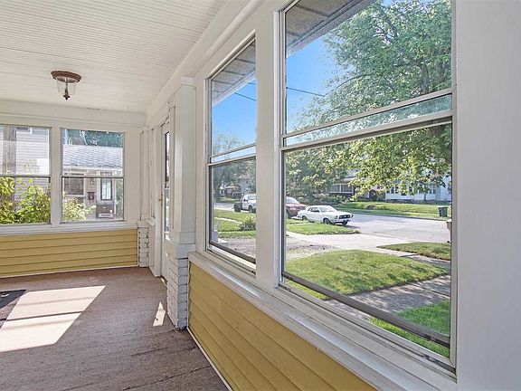 5th image of 827 E Ewing Ave
