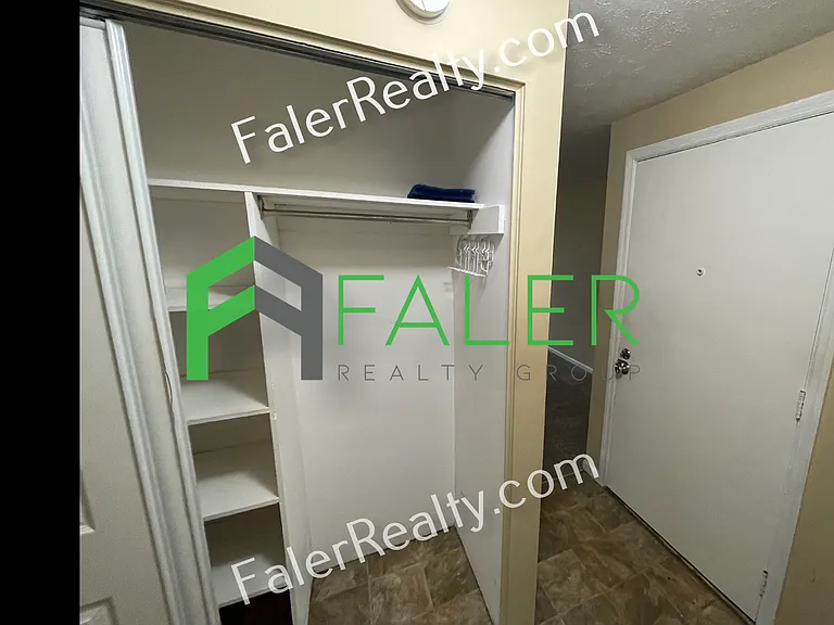 5351 Dunmore Dr — Photo 14