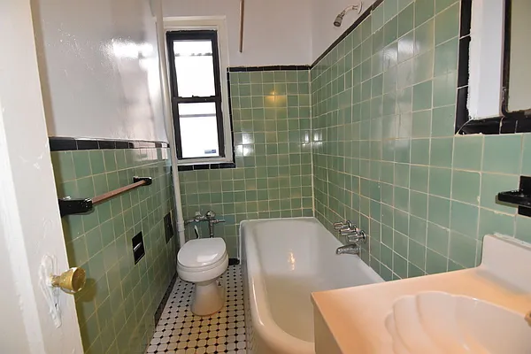 Rented by Zuz Realty | media 5