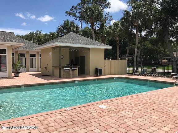 5th image of 3575 Sable Palm Ln Unit B